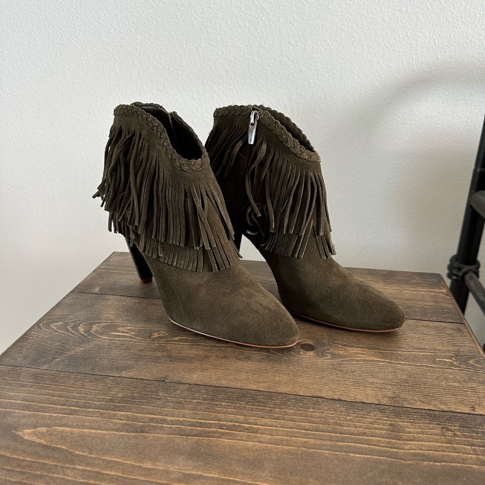 Vince Camuto Olive Green Suede Heels - Size 9 NEVER WORN